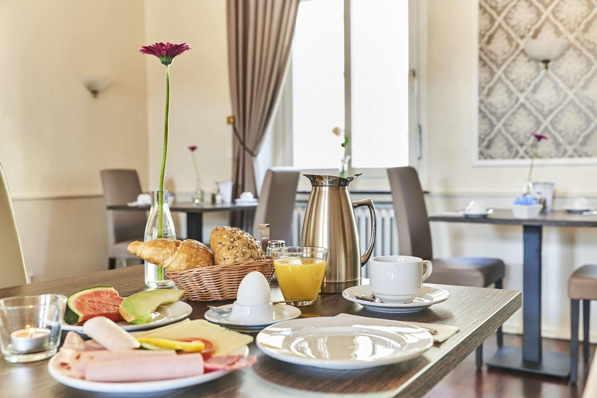 Dom Hotel Гешер Экстерьер фото